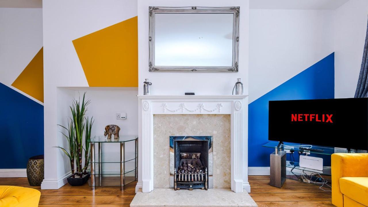 Newhall Road - 4 Bedroom Chester - Parking Holiday home