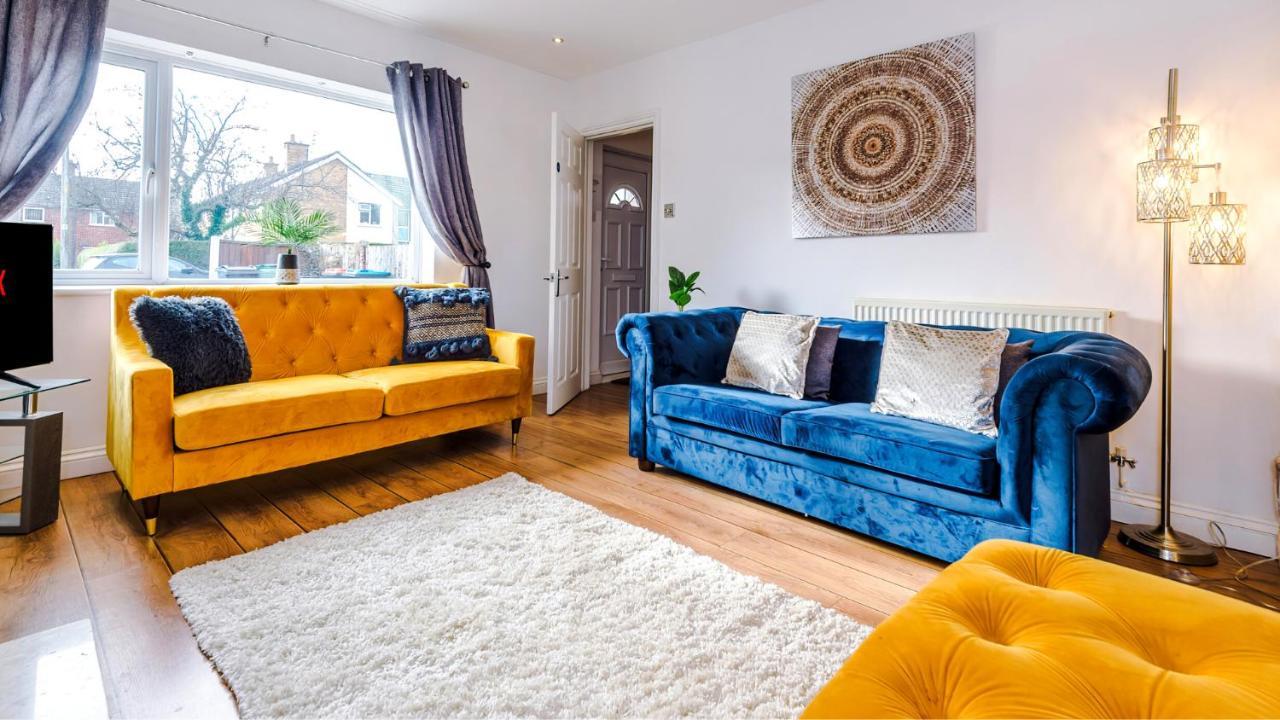 Newhall Road - 4 Bedroom Chester - Parking * Wervin