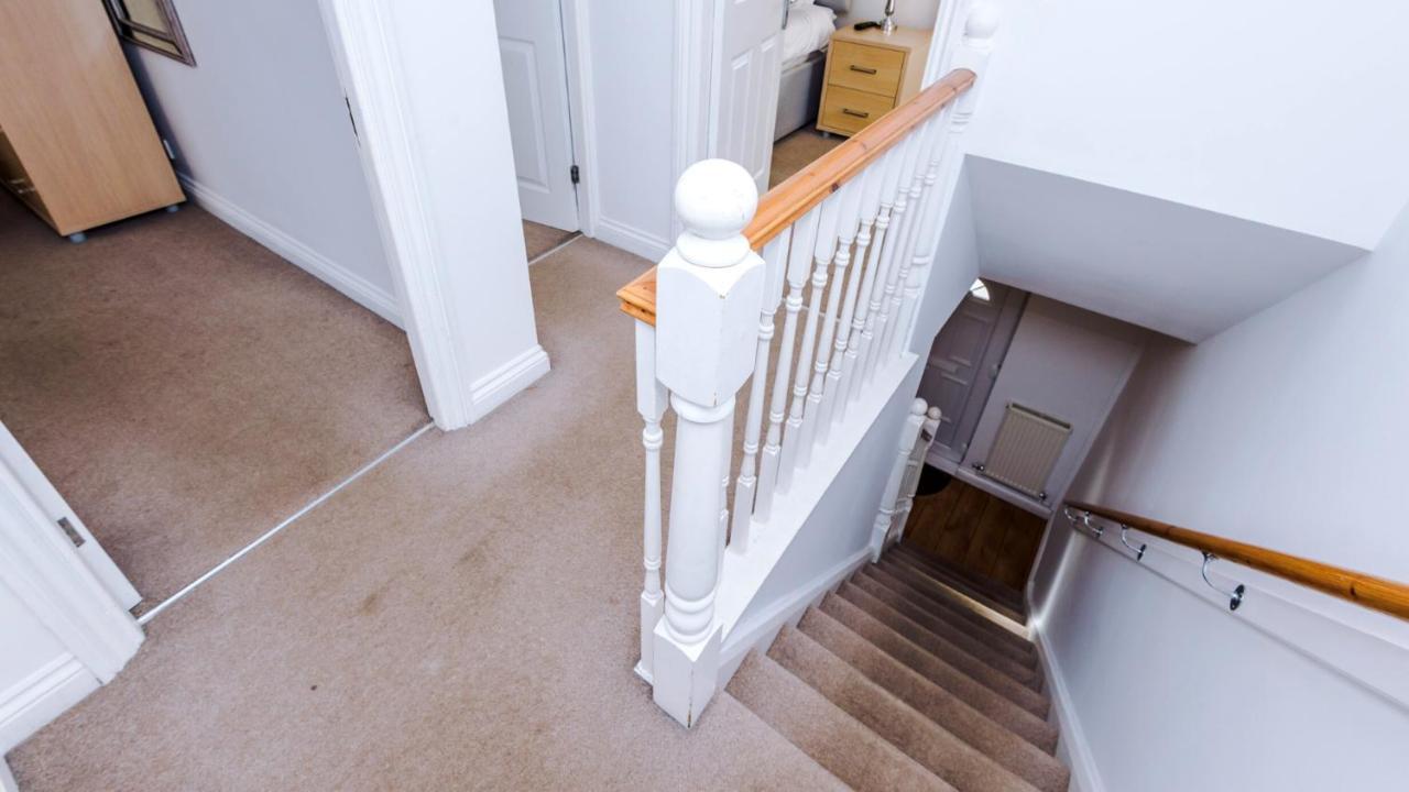 Newhall Road - 4 Bedroom Chester - Parking * Wervin
