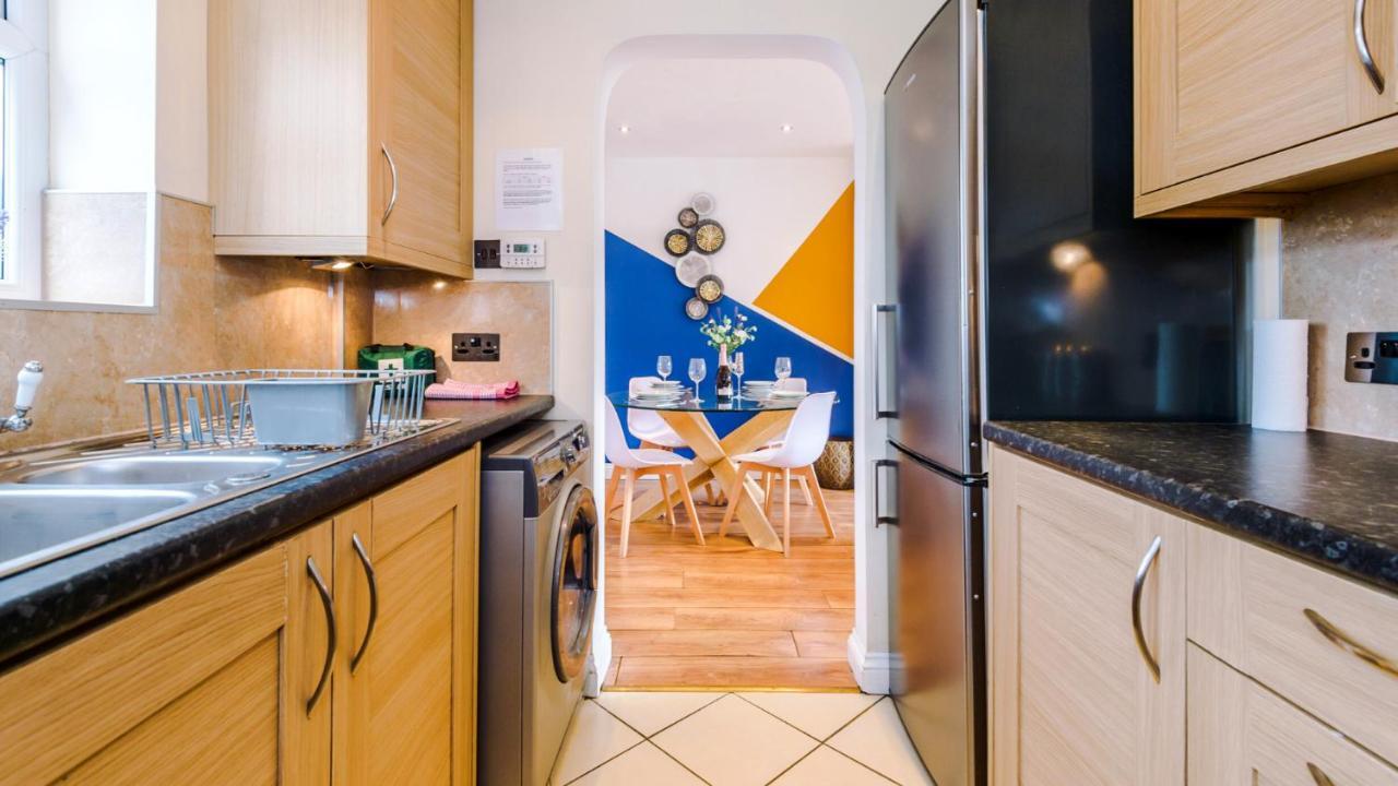 Holiday home Newhall Road - 4 Bedroom Chester - Parking *