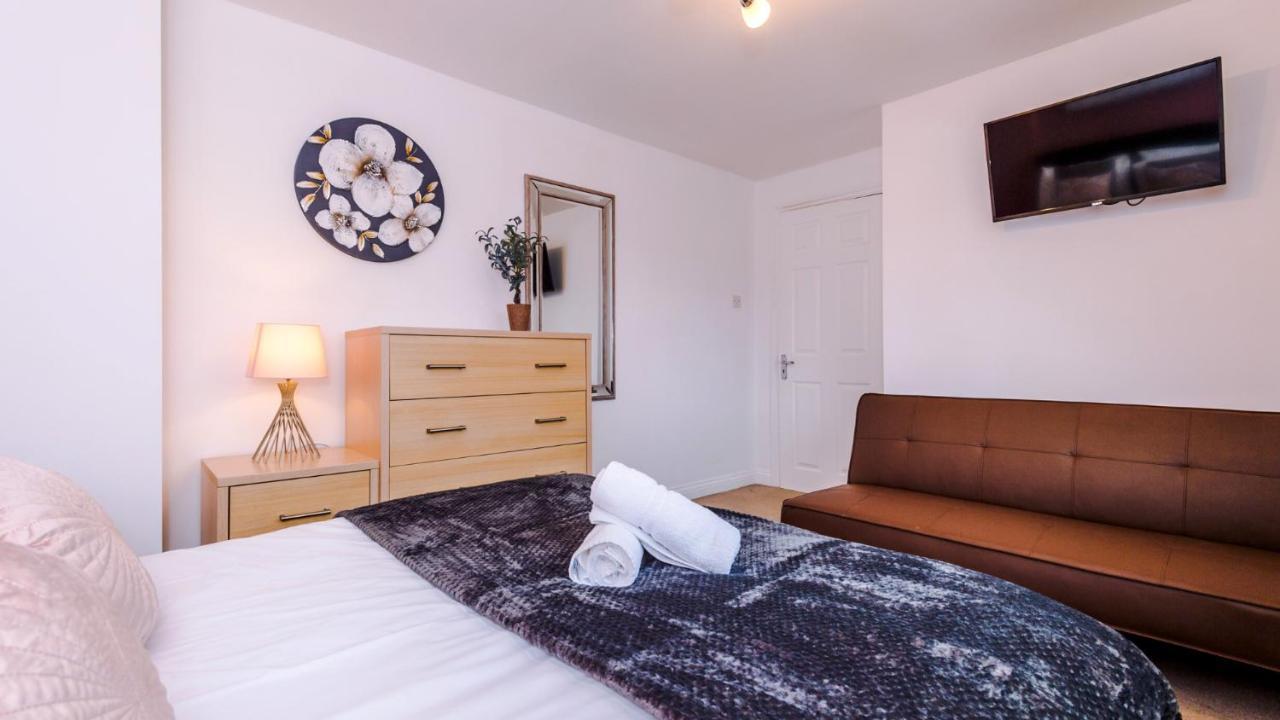 Holiday home Newhall Road - 4 Bedroom Chester - Parking Wervin