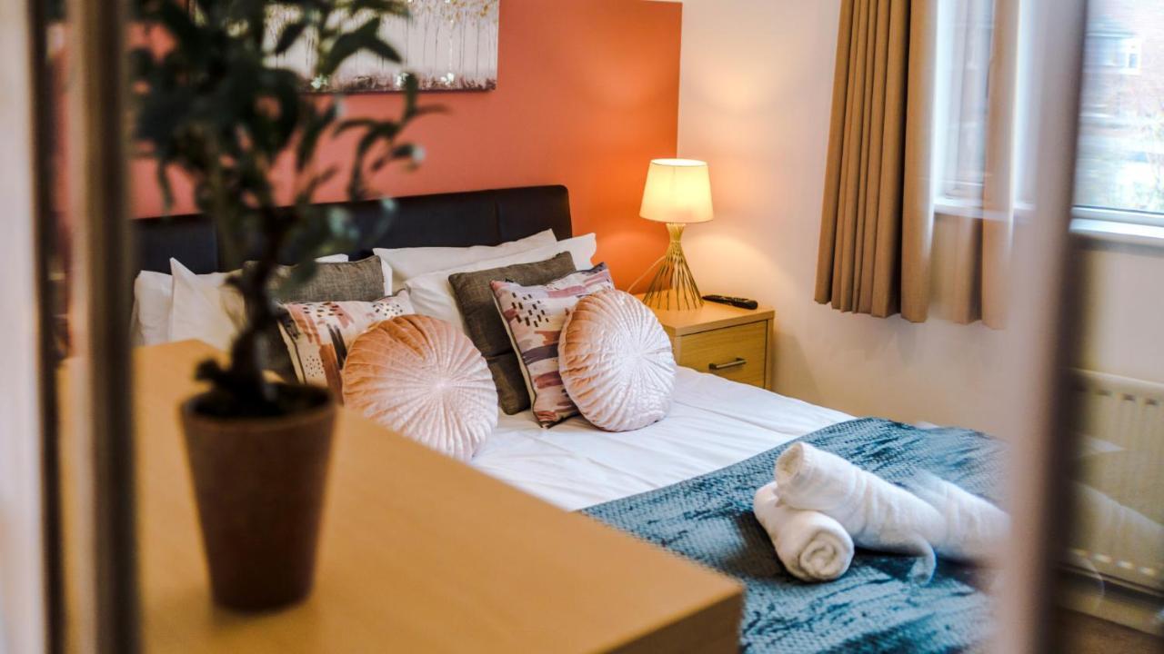 Newhall Road - 4 Bedroom Chester - Parking Wervin